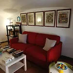 Capa E Coda In Centro Storico Neapol