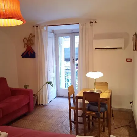 Capa E Coda In Centro Storico * Νάπολη