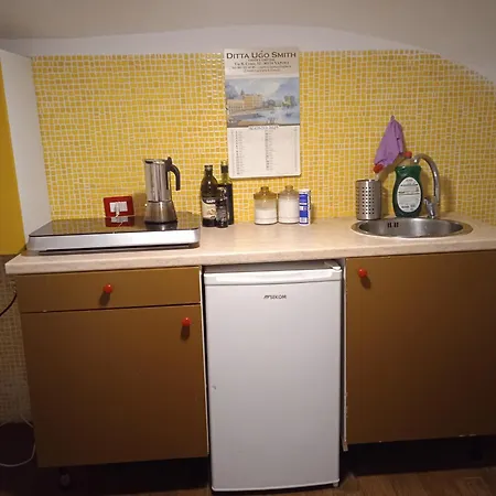 Capa E Coda In Centro Storico Napels