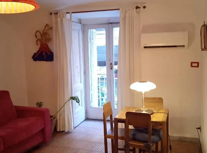 Capa E Coda In Centro Storico * Neapel