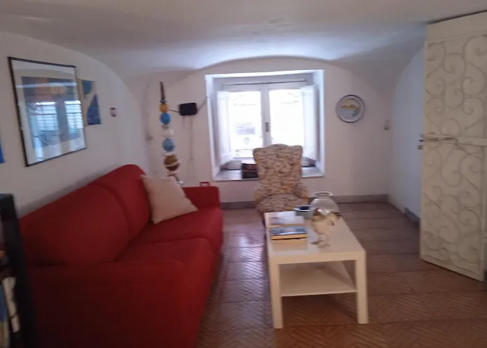 Capa E Coda In Centro Storico Neapel