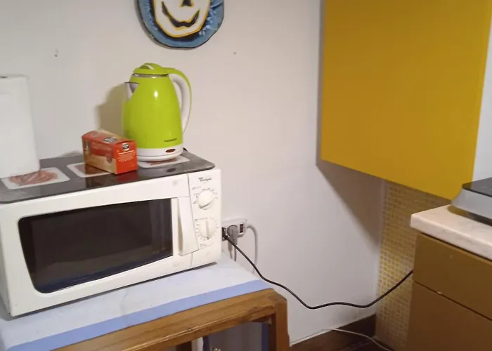 Capa E Coda In Centro Storico Neapel