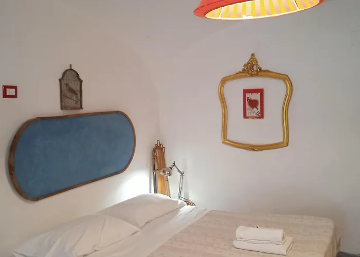 Capa E Coda In Centro Storico * Neapel