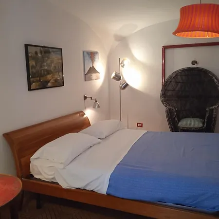 Capa E Coda In Centro Storico * Napoli